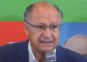 Lula anuncia Geraldo Alckmin como vice na disputa pela reeleição