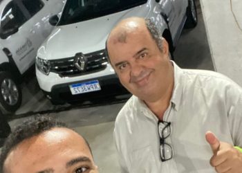 SAPEAÇU: Sec. de Saúde, recebe veículo 0KM do Governo do Estado