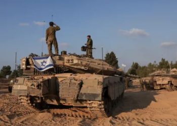 Israel diz preparar ofensiva por terra, mar e ar