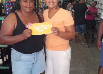 SAPEAÇU: Comércio O Verdurão entrega prêmios aos clientes ganhadores do sorteio de fim de ano