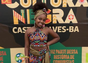 SAPEAÇU: Pequena Lis Dórea brilha no festival da Cultura Negra em Castro Alves