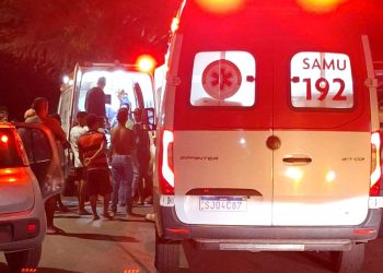 PETIN: Colisão entre duas motos em frente ao bar de Mundinho deixa saldo de dois feridos