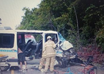 Porto Seguro: acidente na BA-001 deixa um morto e nove feridos, incluindo crianças