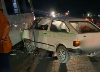 Colisão entre Van e Gol é registrada na BR-101, trevo de Cruz das Almas