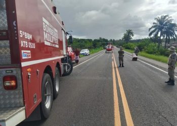 Três pessoas morrem e quatro ficam feridas em acidente na BA-001, em Vera Cruz