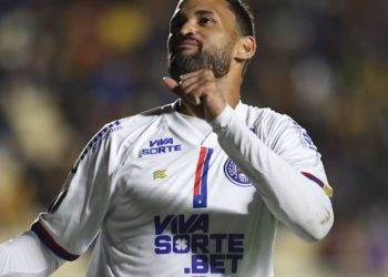 Bahia sai atrás, mas busca o empate diante do The Strongest pela Libertadores