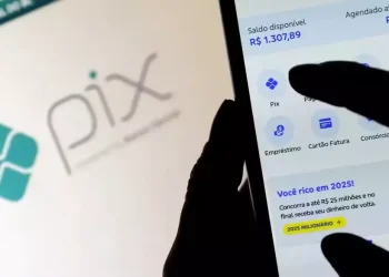 Pix fora do ar? Clientes relatam instabilidade para pagamentos.