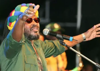 SAPEAÇU: Edson Gomes,maior reggae man do Brasil vai encerrar o aniversário da cidade com  show no dia 27 de abril