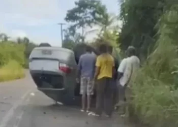 Morador de São Felipe sofre acidente de carro em Conceição do Almeida