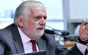 WAGNER RESPONSABILIZA O GOVERNO BOLSONARO PELO AUMENTO DAS FRAUDES NO INSS E SAI EM DEFESA DE LULA.