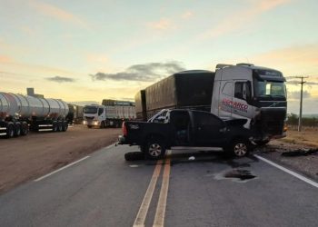 BR-242 registra dois acidentes graves em menos de 24 horas na Bahia