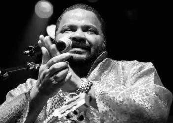 Arlindo Cruz, cantor, compositor e multi-instrumentista, morre no Rio