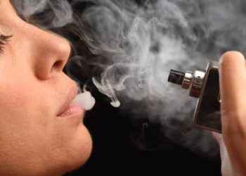 Governo ordena a grandes plataformas a remoção de anúncios de cigarros eletrônicos