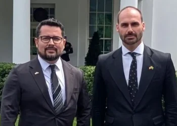 PGR denuncia Eduardo Bolsonaro e Paulo Figueiredo por coação