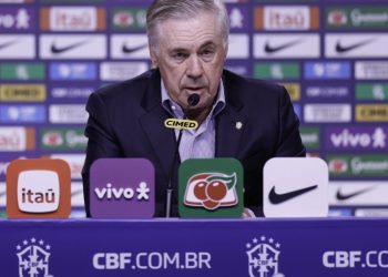 Carlo Ancelotti em convocação na última quarta-feira | Foto: @rafaelribeirorio / CBF