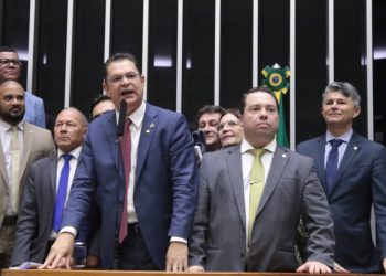 Câmara dos Deputados derrota medida provisória do governo Lula feita após a derrubada do IOF
