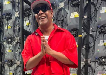 Cantor Márcio Victor é internado às pressas após suspeitas de um infarto