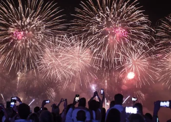 globo.com g1 ge gshow globoplay g1 jogos o glo   Réveillon do Rio reúne 5,1 milhões de pessoas em 13 palcos; Copacabana atrai 2,6 milhões, diz Riotur
