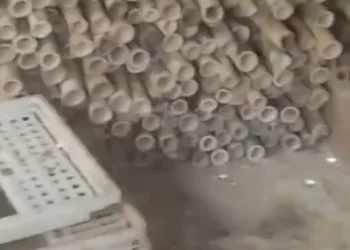 SAPEAÇU: Dois homens são presos com material para fabricação de espadas em Sapeaçu