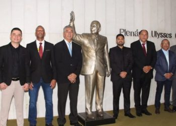 Conc. do Almeida: Comitiva liderada pelo ex-prefeito, Ito de Bêga faz visita em diversos Ministérios em Brasília