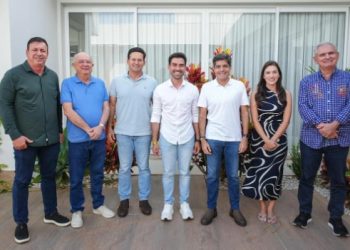 Prefeito do Oeste baiano reforça aliança com ACM Neto e Ditinho para eleições