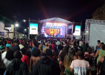 SAPEAÇU: Bom público marcou o primeiro dia da festa dos 73 anos de Sapeaçu