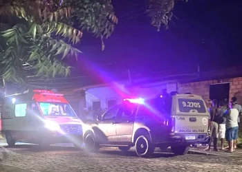 Jovem de 22 anos é morto a tiros dentro de casa em Castro Alves