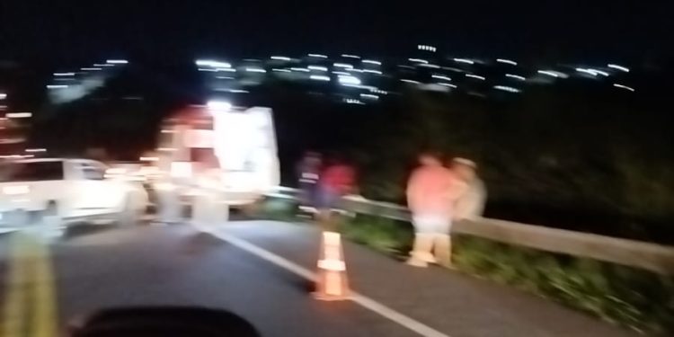 SAPEAÇU: Colisão na BR 101, na descida da Represa deixa saldo de 01 ferido