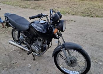 SAPEAÇU: PM apreende moto com suspeita de roubo
