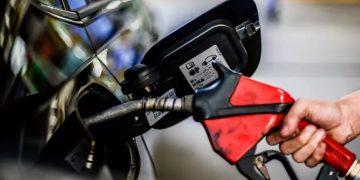 Preço da gasolina cai na Bahia; veja novos valores