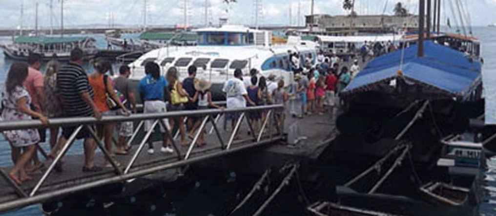 Retorno do Feriado: Travessia Salvador-Morro de São Paulo tem fluxo intenso de passageiros