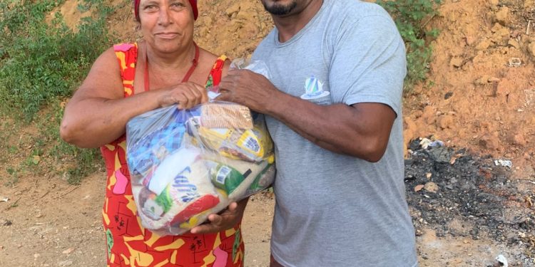 SAPEAÇU: Famílias carentes da Represa, recebem alimentos arrecadados do evento JUNTOS POR UMA CAUSA