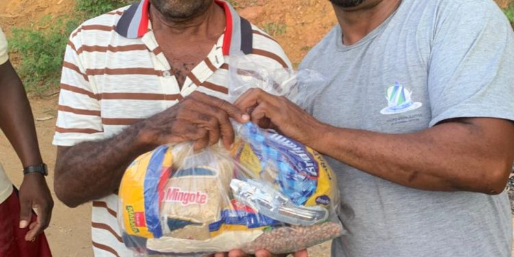 SAPEAÇU: Famílias carentes da Represa, recebem alimentos arrecadados do evento JUNTOS POR UMA CAUSA
