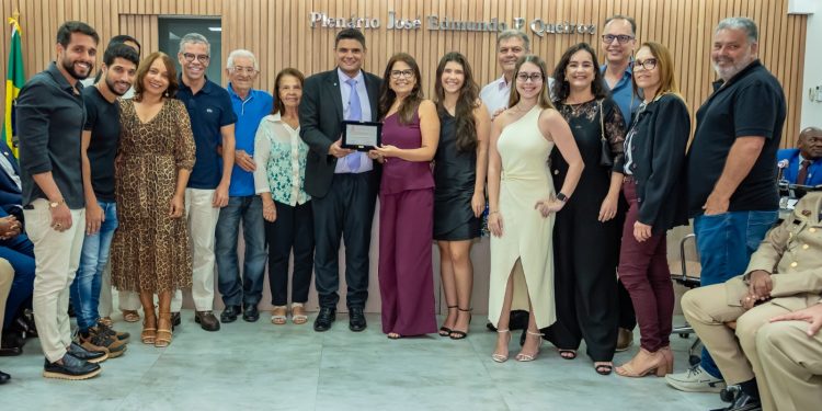 Câmara realizou Sessão Especial celebrando os 146 anos de Santo Antônio de Jesus com entrega de honrarias