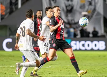 Vitória perde para o Santos por 3×1 e continua sem vencer fora de casa