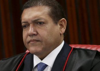 Kassio Nunes Marques assume o TSE com desafio de barrar IA nas Eleições de 2026