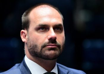 STF condena Eduardo Bolsonaro a mais de 4 anos de prisão por interferência em julgamento