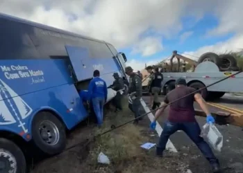 Luto no Esporte: Ônibus com delegação capota no Ceará e deixa sete mortos e dezenas de feridos
