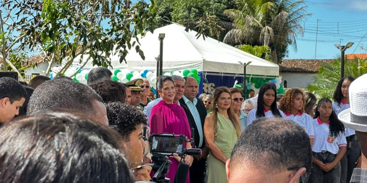 Gestão municipal e o povo celebra 136 anos de história de Conceição do Almeida com vasta programação e amor pelo município!