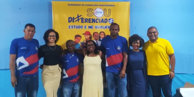 CETEP do Recôncavo Jonival Lucas em Sapeaçu, inova com metodologia integrada e realiza a primeira edição da Estação 40 – Feira de Produções Científicas