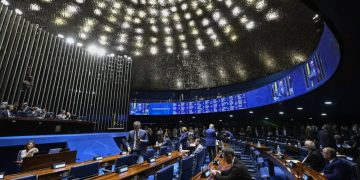 Senado começa a discutir fim da escala 6×1; veja o que prevê a proposta